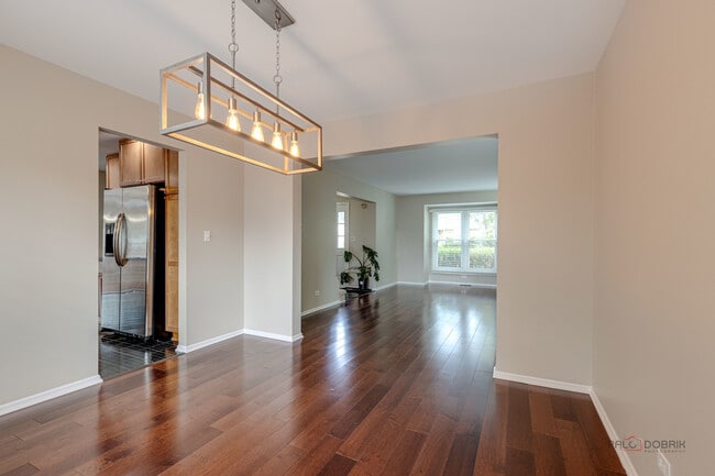 Building Photo - 285 Stanton Dr