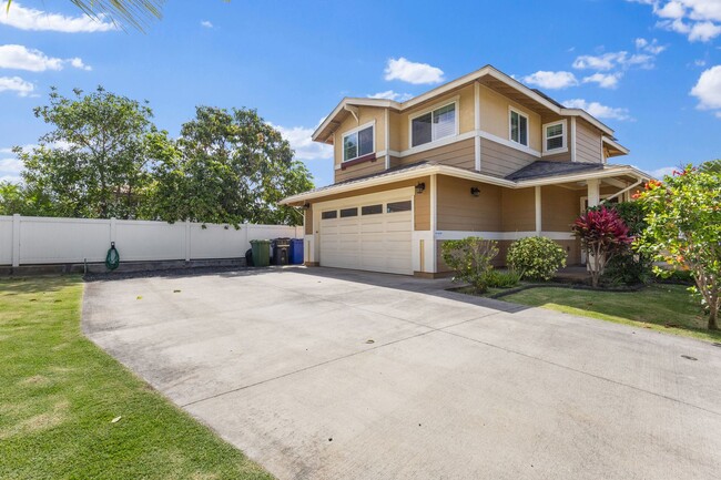 Building Photo - Stunning Ewa Beach 3BR Home with Solar, Huge Fenced Yard & Upgraded Interior