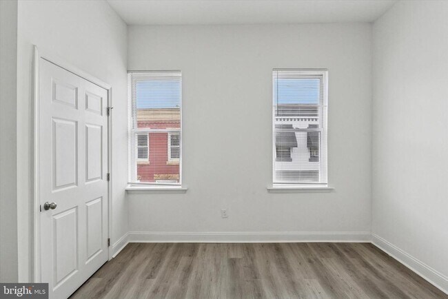 Building Photo - 1761 N Newkirk St