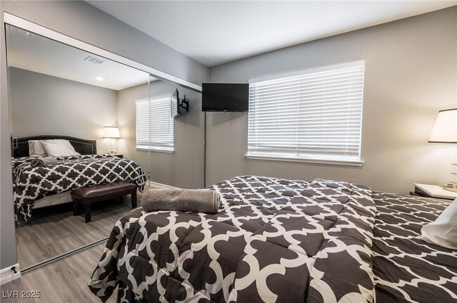 Building Photo - 7439 Trudy Ln