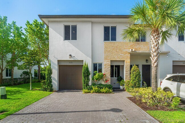Building Photo - 610 Pioneer Way