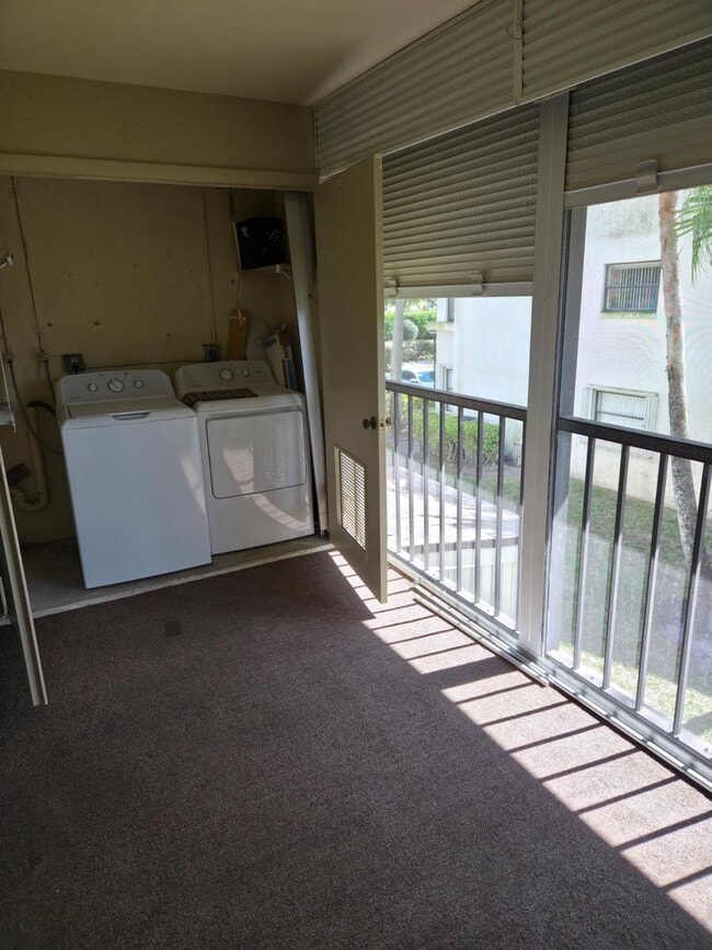 Building Photo - 3372 Perimeter Dr