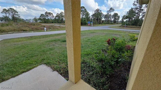 Building Photo - 354 Western Ave S