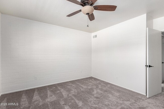 Building Photo - 4848 N Woodmere Fairway