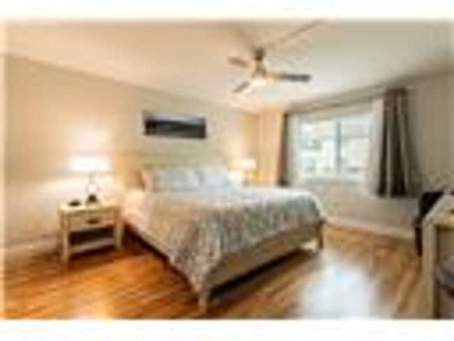 Building Photo - Bright & Spacious First-Floor Condo in Win...