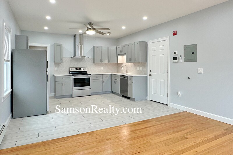 Building Photo - 296 Atwells Ave