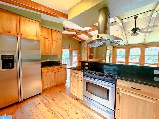 Building Photo - 2600 Dover Rd