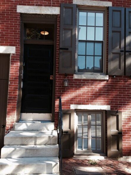 Building Photo - 411 S Carlisle St