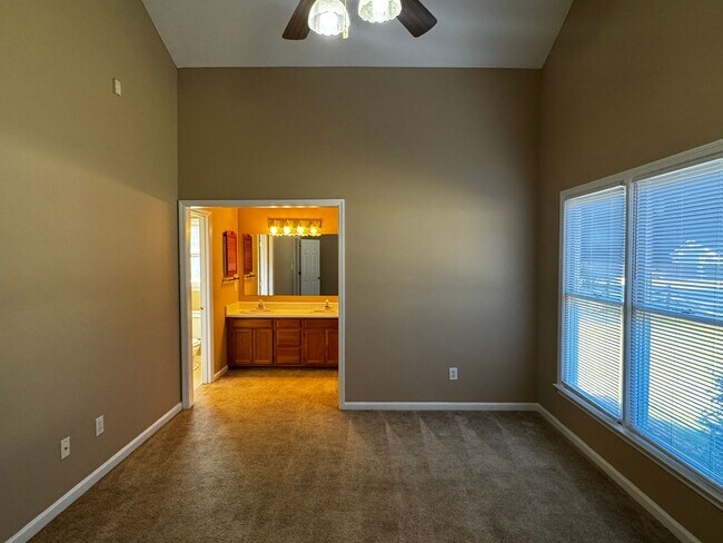 Building Photo - Cozy 3 Bedroom 2 Bath Home in Raeford.