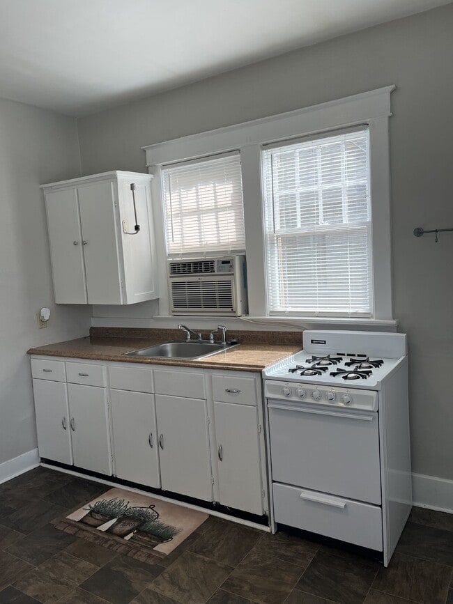 Building Photo - GREAT LEASE OPPORTUNITY 1 BEDROOM 1 BATH  GREAT LOCATION NASHVILLE, TN