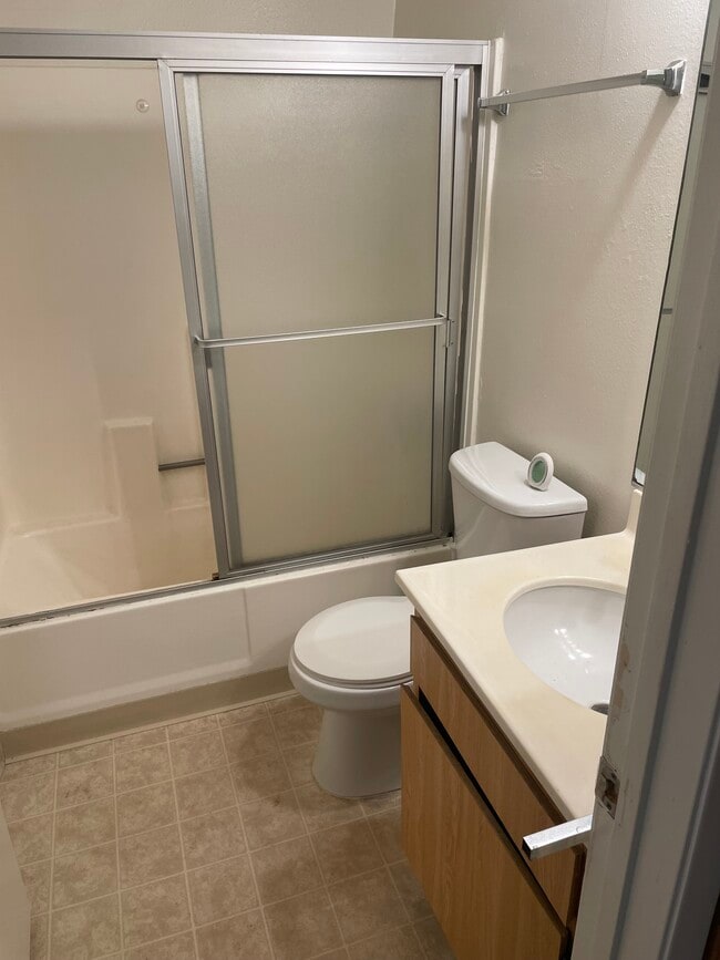 Hallway Bathroom - 6767 Hayvenhurst Ave