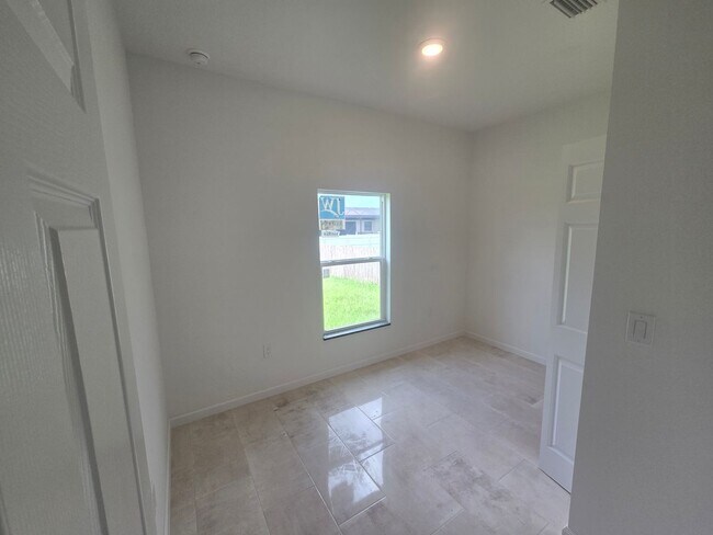 Building Photo - Brand New 3 BEDROOM 2 BATH AND ONE CAR GAR...