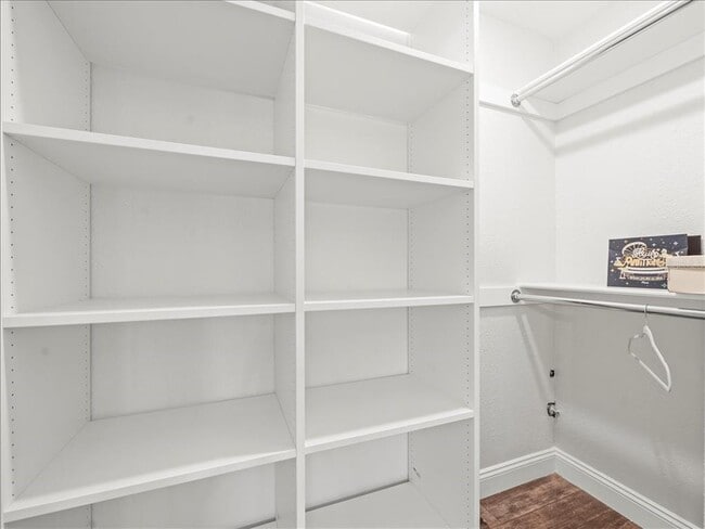 Building Photo - 2200 Capri Dr