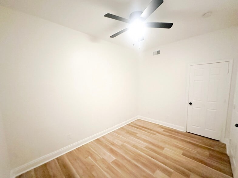 Building Photo - 2747 Armand Pl