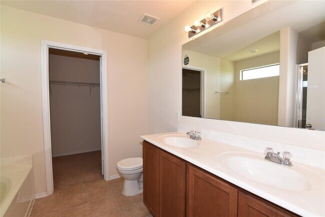 Building Photo - 21319 Finbury Oaks Ln