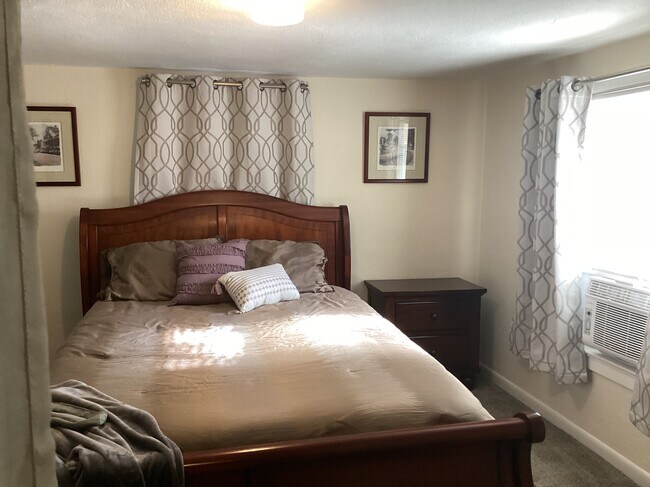 Primary Photo - 2-1512 E Routt Ave