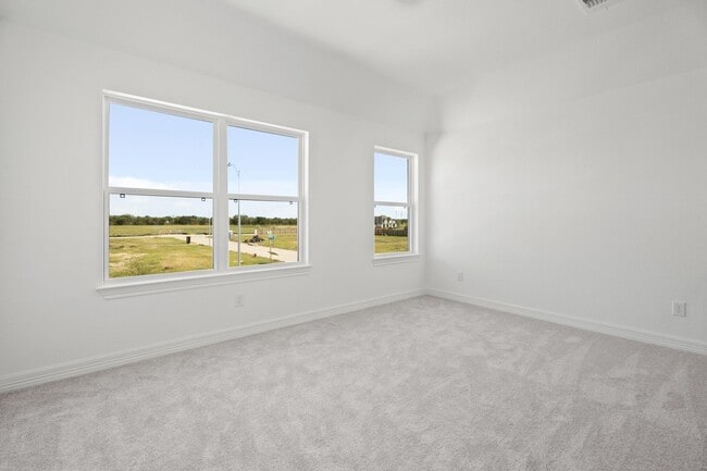 Building Photo - 6022 Regala Dr