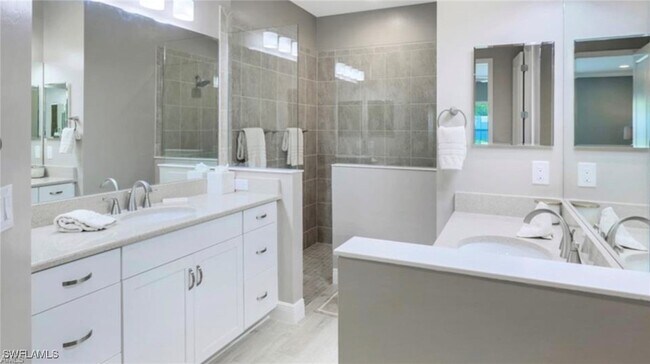 Building Photo - 2313 Ariane Dr