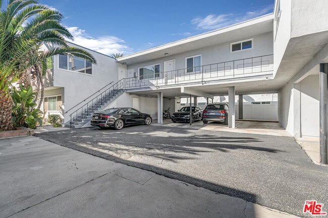 Building Photo - 1323 11th St