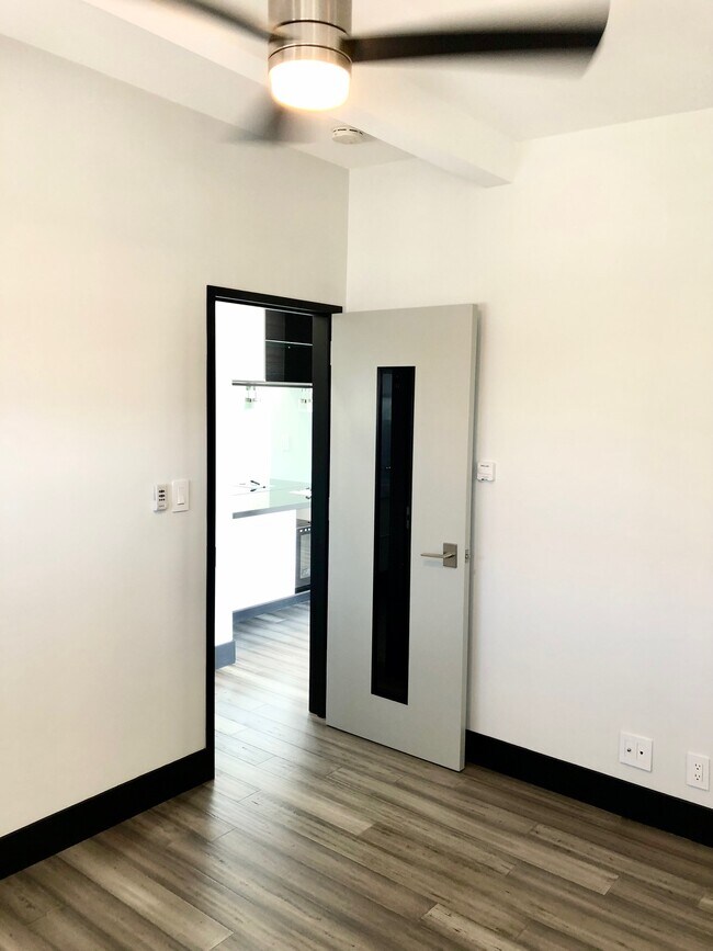 Building Photo - 1702 Hermosa Ave