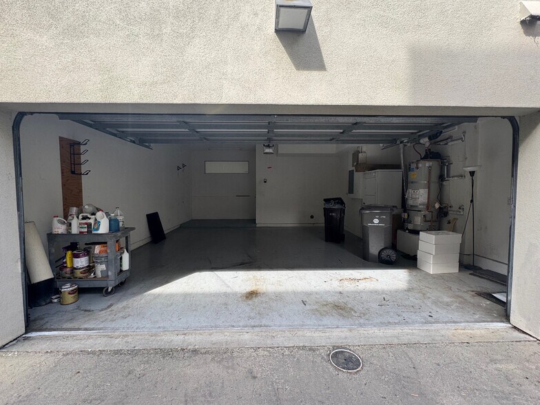 Building Photo - 144 City Limits Cir