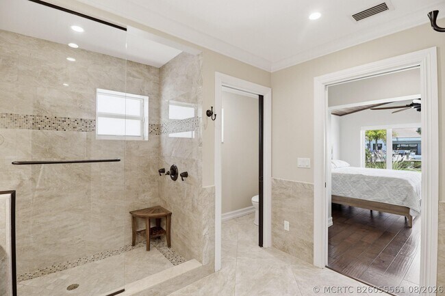 Building Photo - 16 Leeward Cir