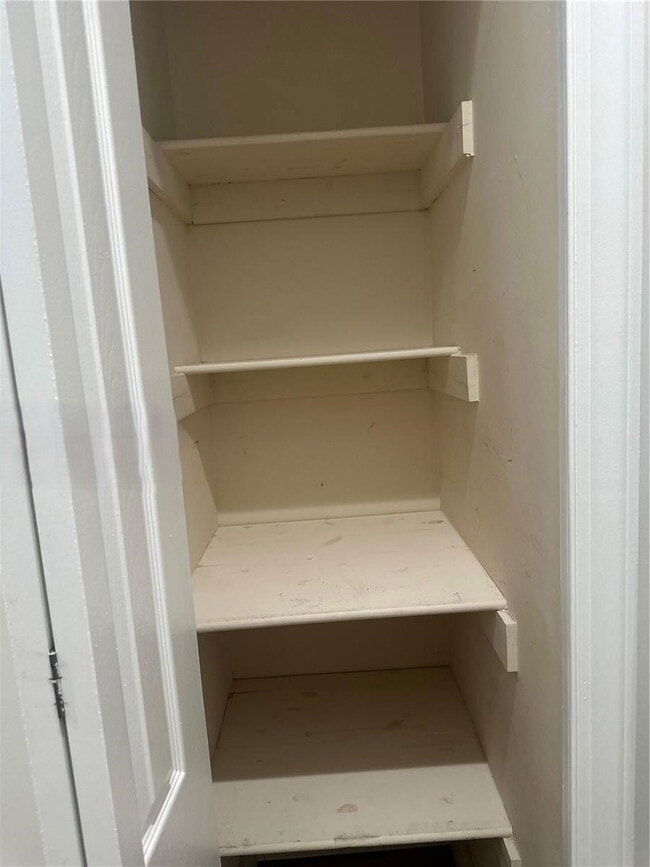 Building Photo - Southwest 3rd Street, Miami, FL 33184 - 4 BR 3 BA single-family home