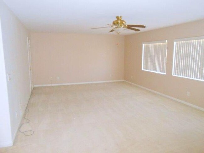 Building Photo - Beautiful 4 Bedroom Home in Summerlin
