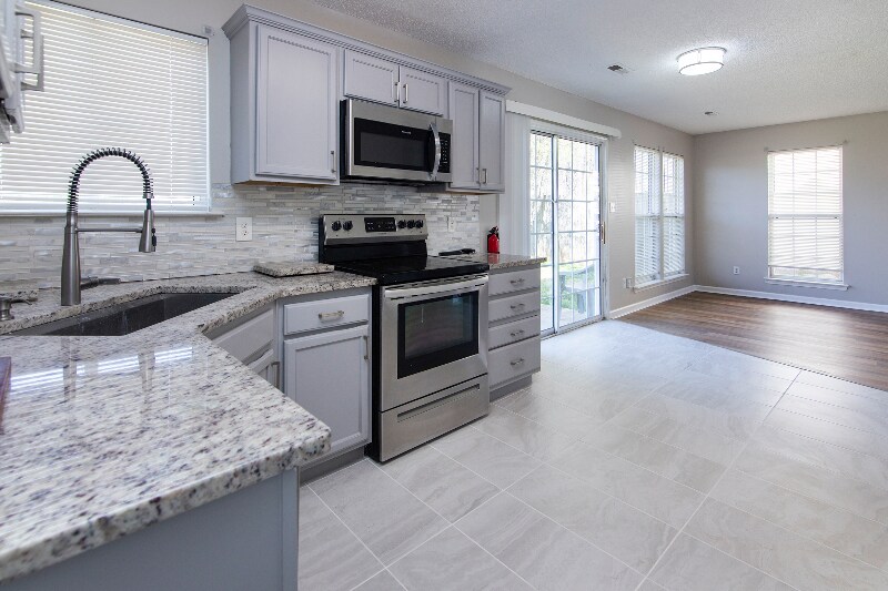 Building Photo - 9811 Sweet Plum Dr