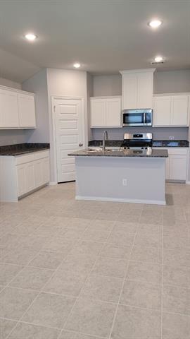 Building Photo - 1919 Rolling Rdg Dr