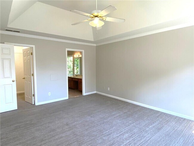 Building Photo - 612 Braidwood Dr NW