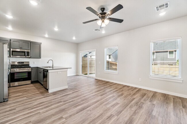 Building Photo - 19506 Molly Dr