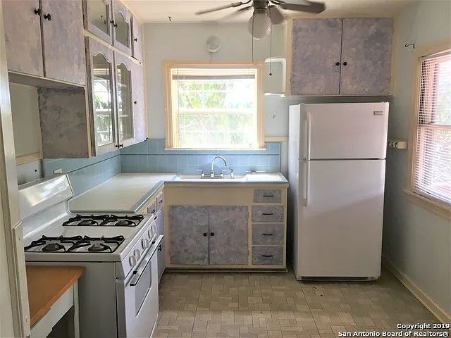 Building Photo - 241 W Norwood Ct