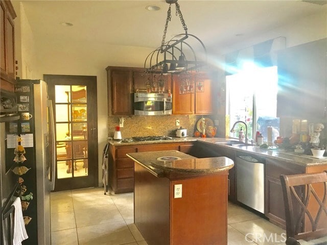 Building Photo - 9376 Live Oak Dr