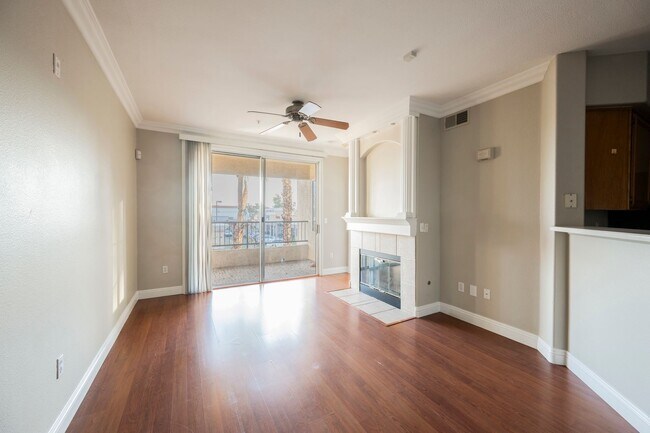 Building Photo - 7189 S Durango Dr