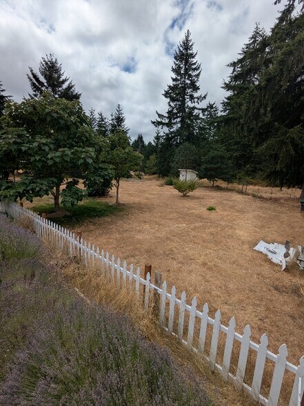 Building Photo - 12811 Old Hwy 99 SE