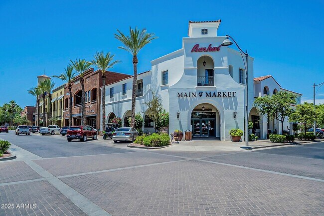 Building Photo - 3142 N Clanton St