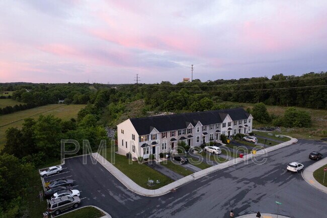 Building Photo - 367 Ontario Dr