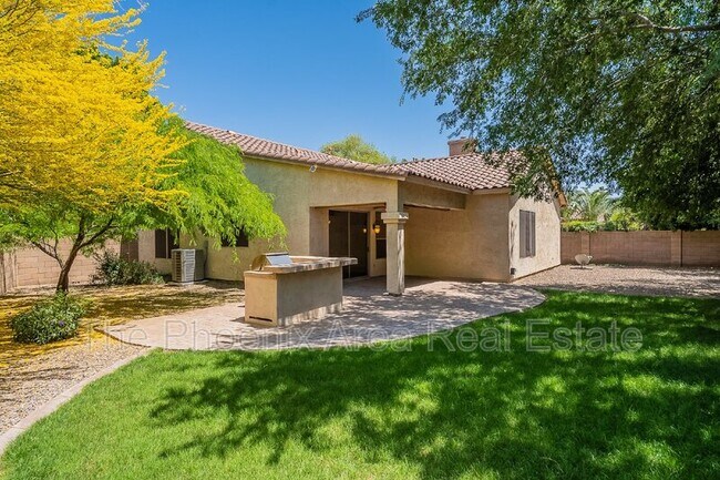Building Photo - 2287 W Periwinkle Way