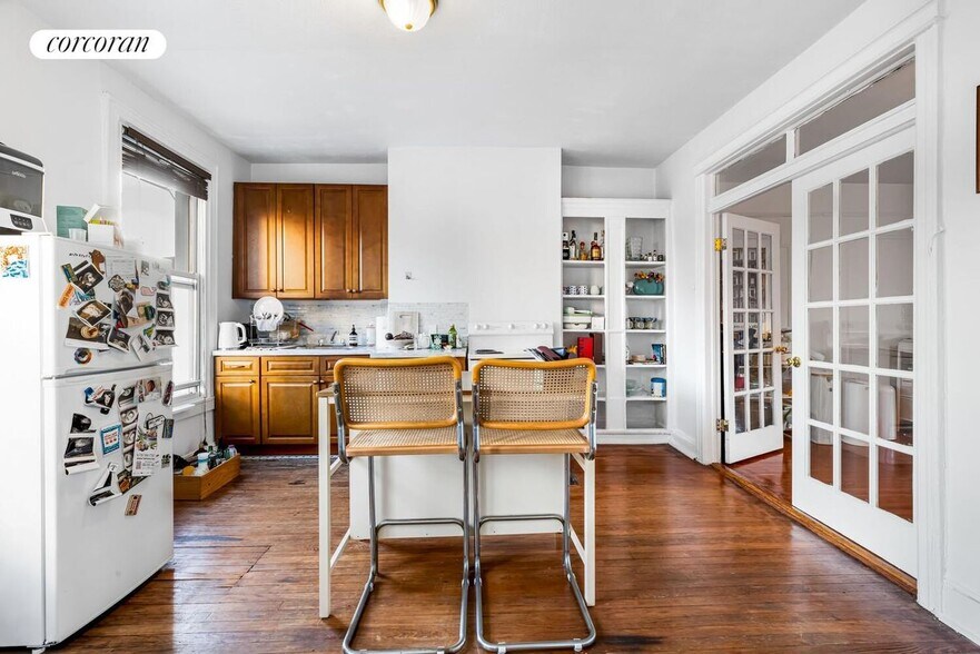 Building Photo - 276 Ainslie St