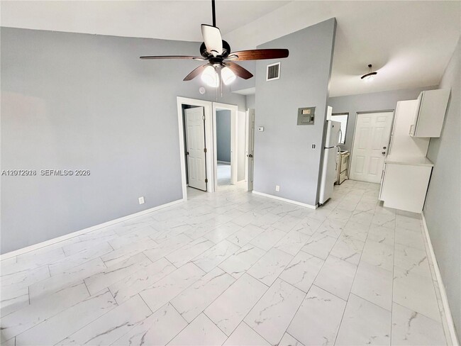 Building Photo - 836 NW 12th Terrace