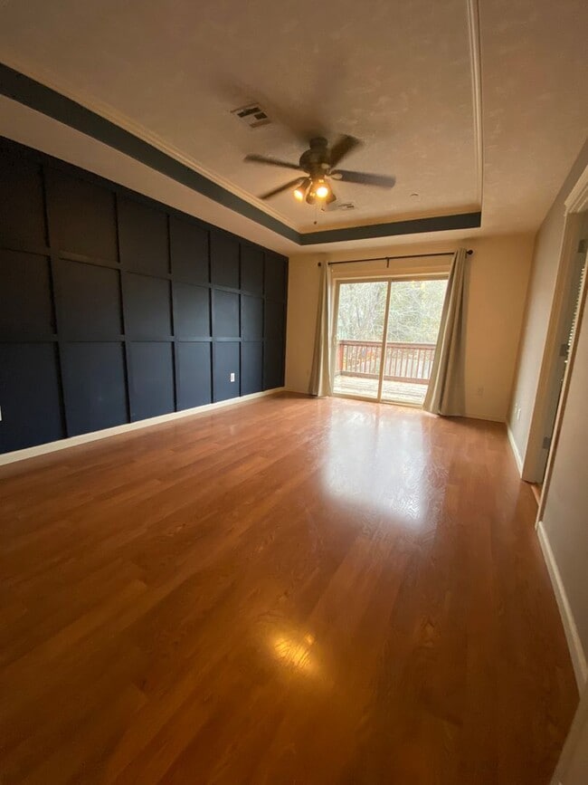 Building Photo - 4 Bedroom 2 1/2 Bath home in The Dalles