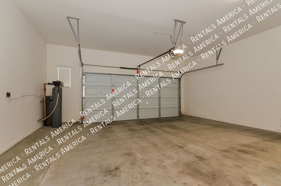 Building Photo - 7097 W Fall Haven Way