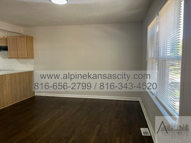 Building Photo - Section 8 OK! Garage!