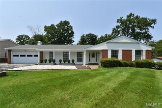Building Photo - 965 Orchard Lakes Dr