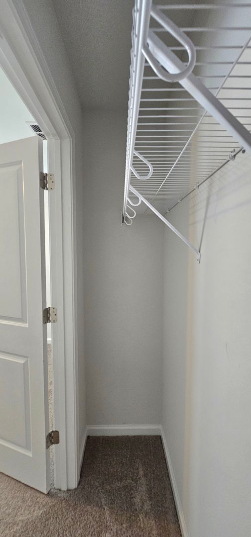 Building Photo - Live where charm meets convenience-Glenmoo...