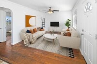 Building Photo - Mission Valley/Linda Vista 2 Bed Updated home with mountain views