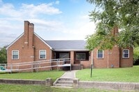 Building Photo - 103/105 Indiana Ln