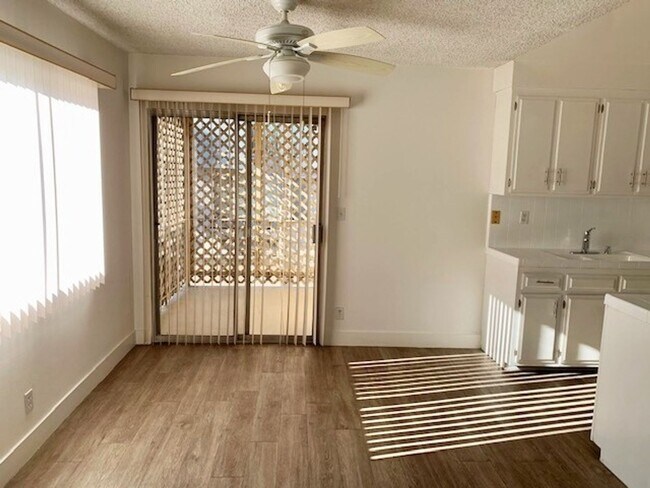 Building Photo - 156