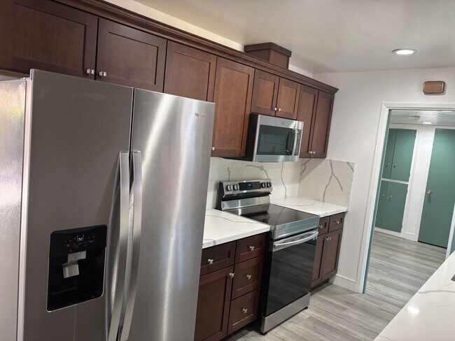 Building Photo - 6920 Maita Cir